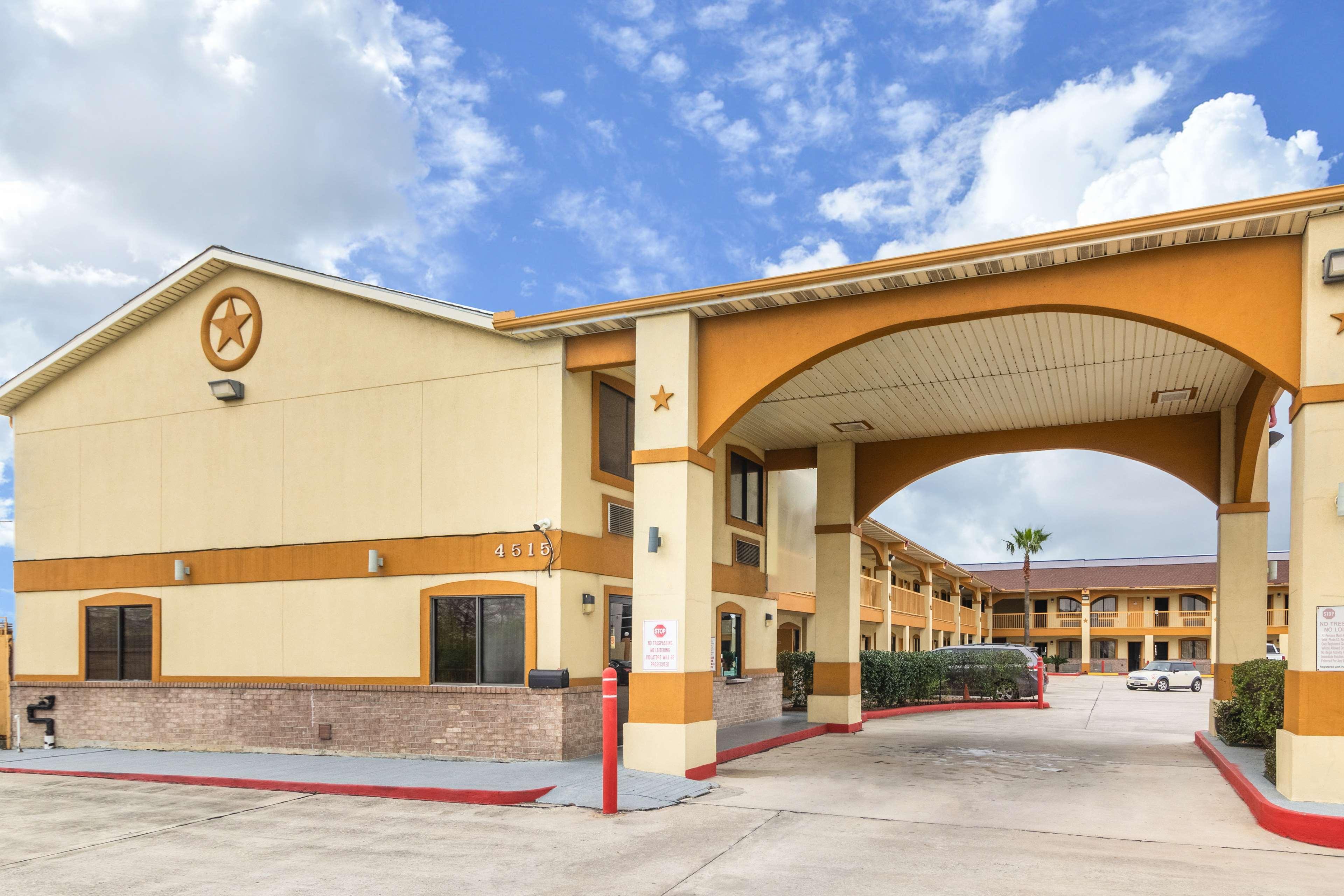 Hotel Dan Inn Uberaba & Convencoes By Nacional Inn 외부 사진